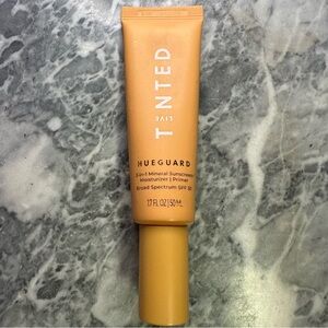 Live Tinted Hueguard Moisturizer Primer